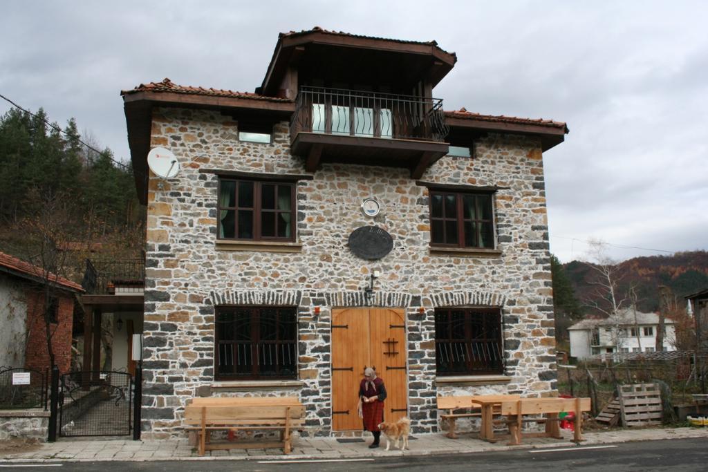 Guest House The Jolly House Arda  Bagian luar foto